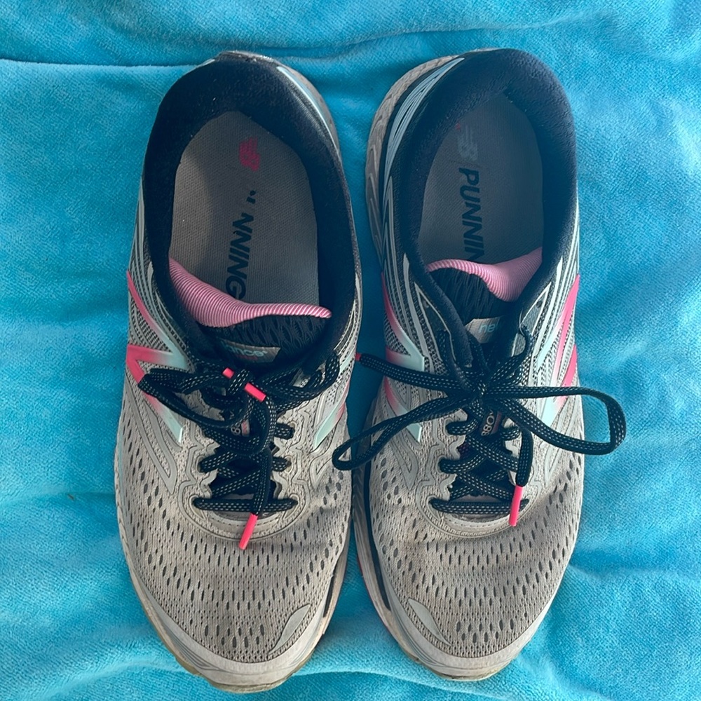 New Balance 880 Ladies 10 Sneakers